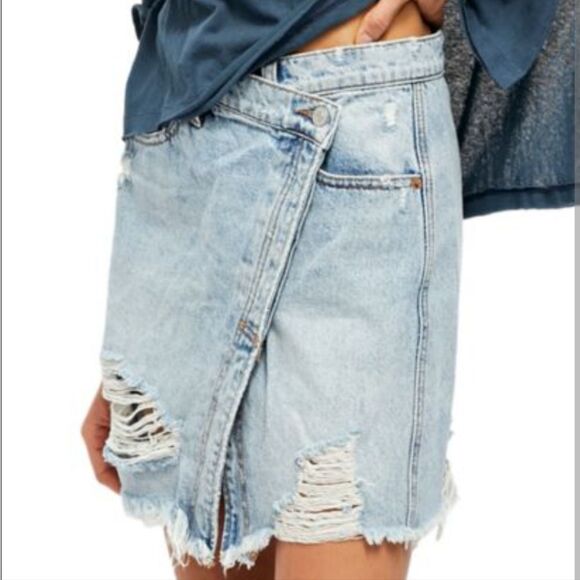 Free People Surfs up‎ Wrap Denim Mini Skirt nwt women's size 27 - Picture 2 of 7